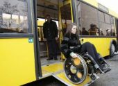 В Новосибирске на линию выпущен еще один адаптированный для колясок троллейбус