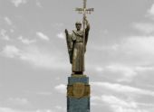 Памятник князю Владимиру открылся в Астрахани