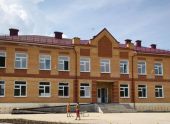 В Томской области приняла своих учеников построенная фермером школа В Томской области приняла своих учеников построенная фермером школа